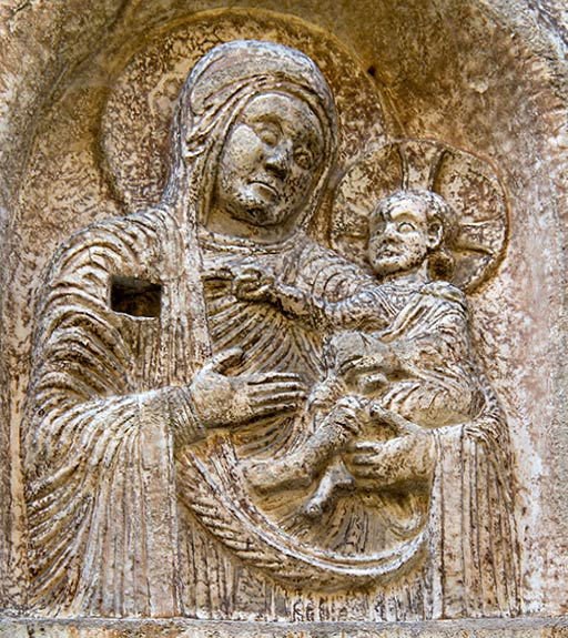 Pavie vierge à l'enfant